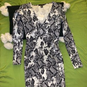 Snake print long sleeve dress🐍